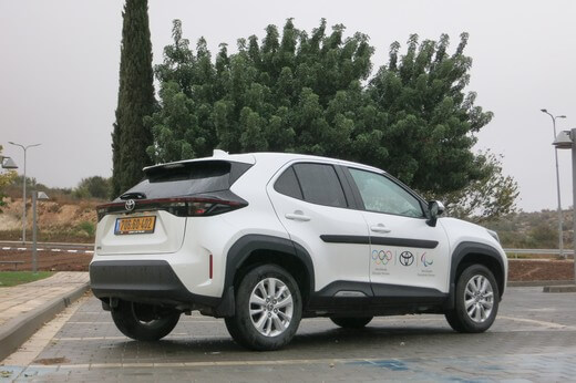 טויוטה יאריס קרוס 